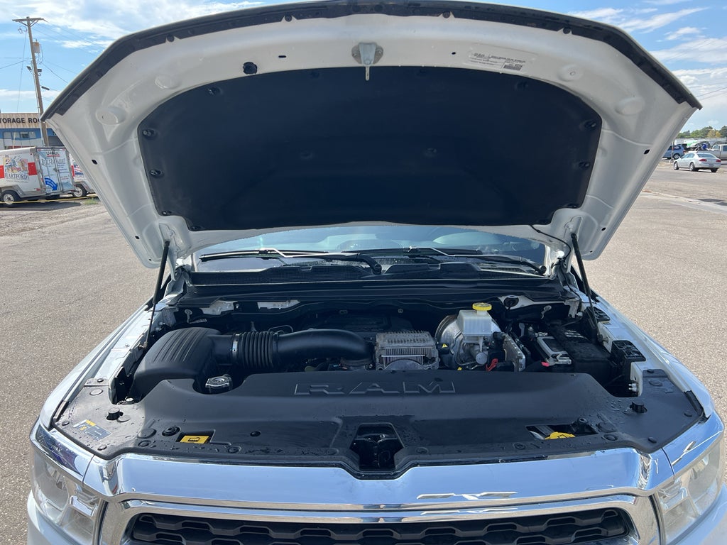 2022 RAM 1500 Big Horn Crew Cab 4x4 5'7" Box