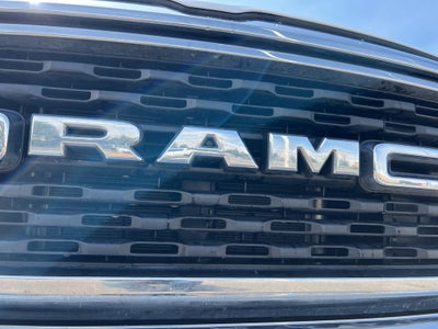 2022 RAM 1500 Big Horn Crew Cab 4x4 5'7" Box