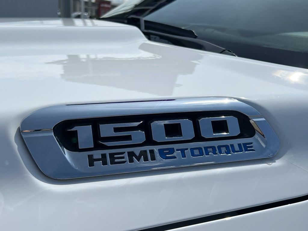 2022 RAM 1500 Big Horn Crew Cab 4x4 5'7" Box