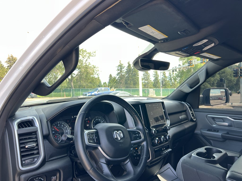 2022 RAM 1500 Big Horn Crew Cab 4x4 5'7" Box
