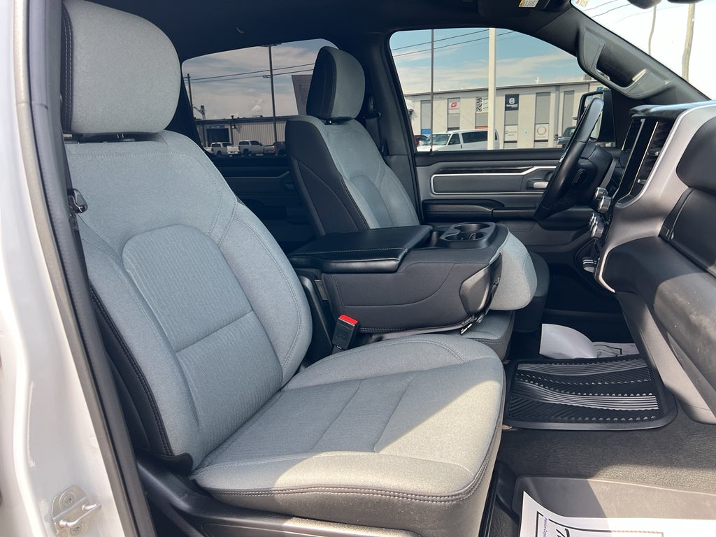 2022 RAM 1500 Big Horn Crew Cab 4x4 5'7" Box