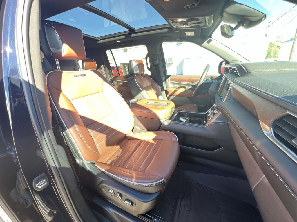 2023 GMC Yukon XL Denali Ultimate