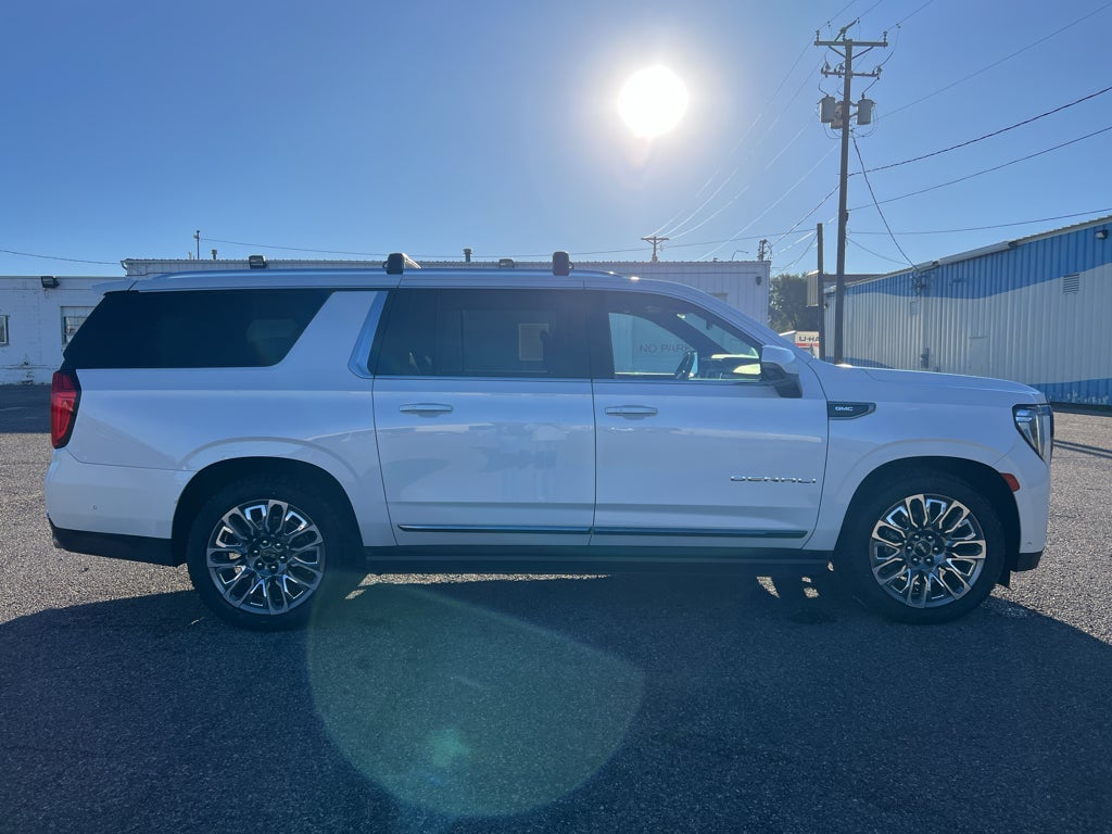 2023 GMC Yukon XL Denali Ultimate