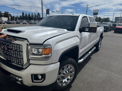 2019 GMC Sierra 2500 HD Denali