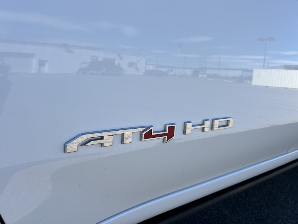 2025 GMC Sierra 2500 HD AT4