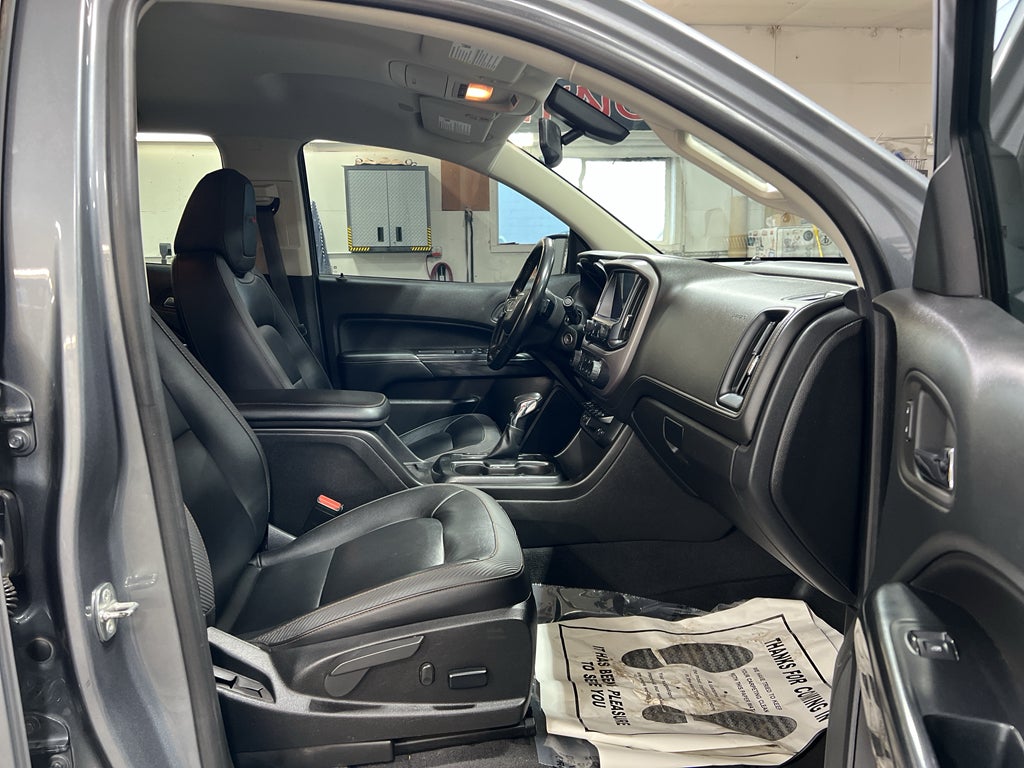 2022 GMC Canyon AT4 - Leather