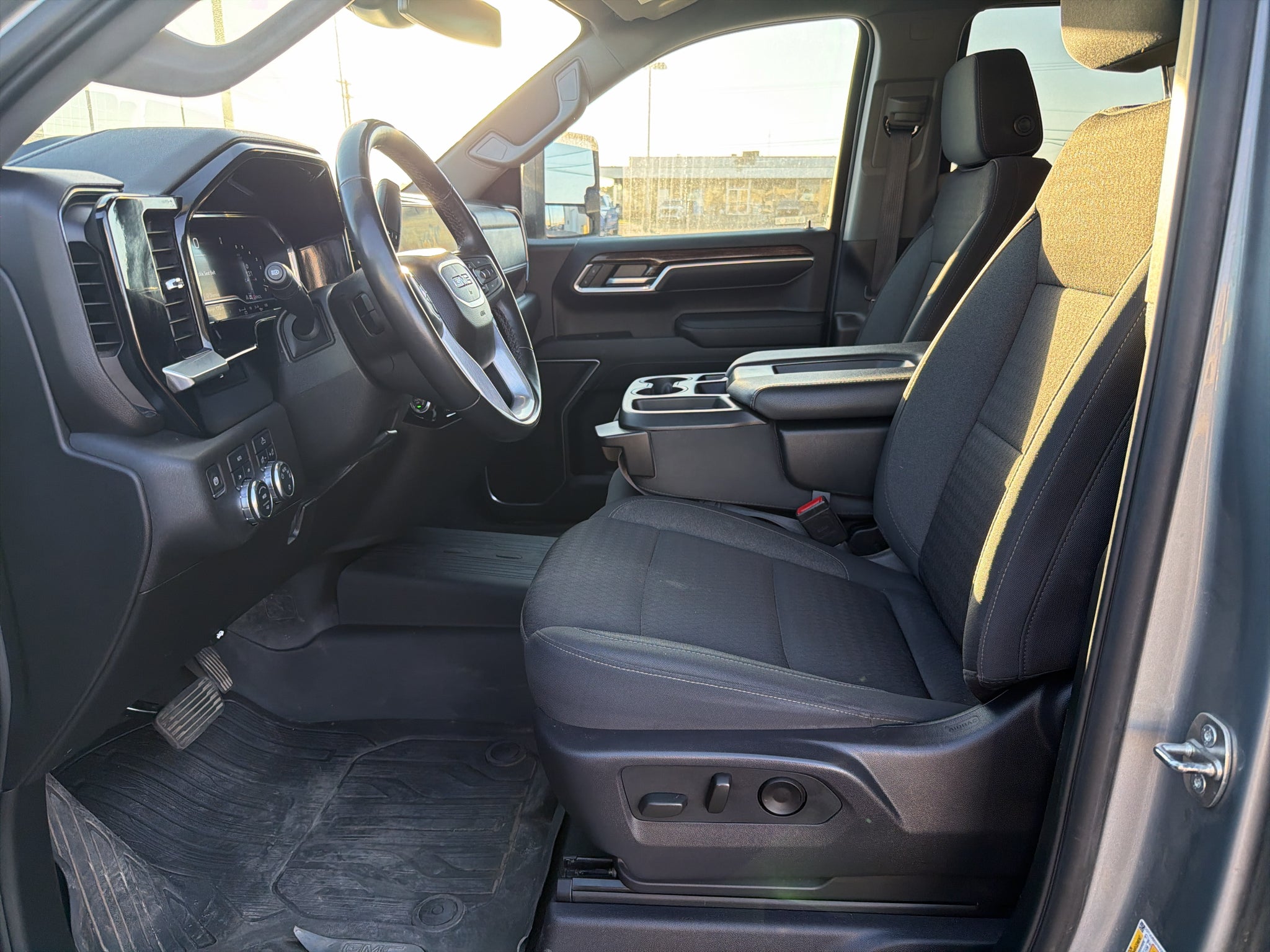 2024 GMC Sierra 1500 SLE