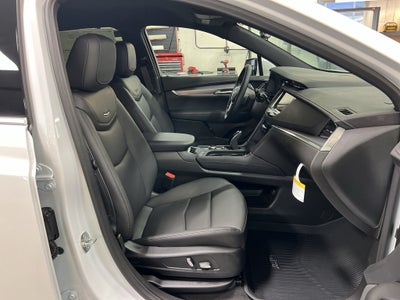 2026 Cadillac XT5 Luxury