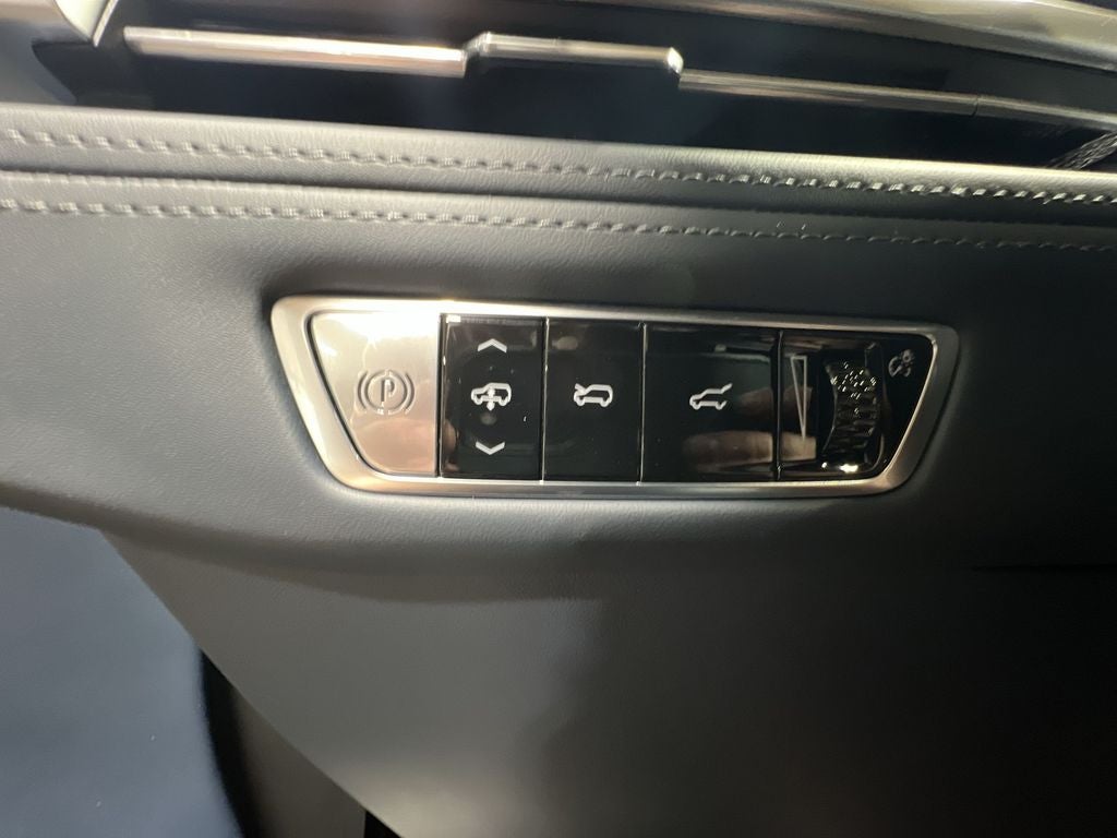 2025 Cadillac ESCALADE IQ Luxury 2