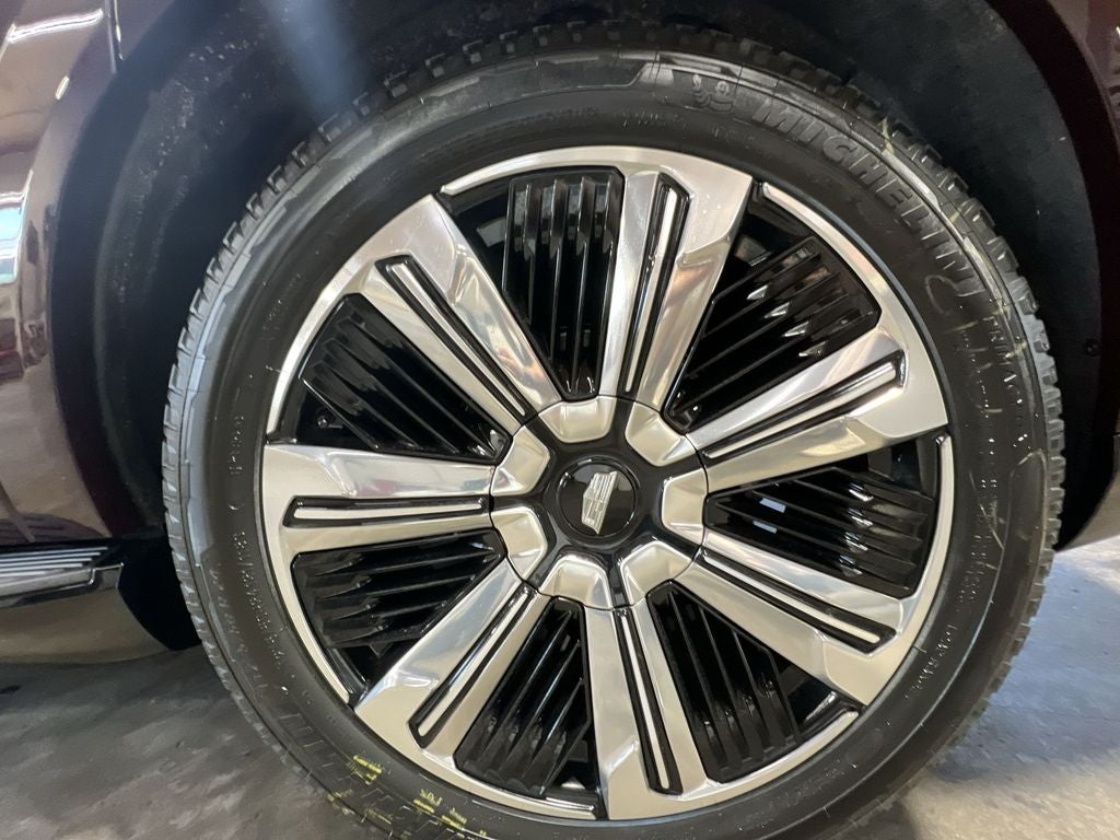 2025 Cadillac ESCALADE IQ Luxury 2