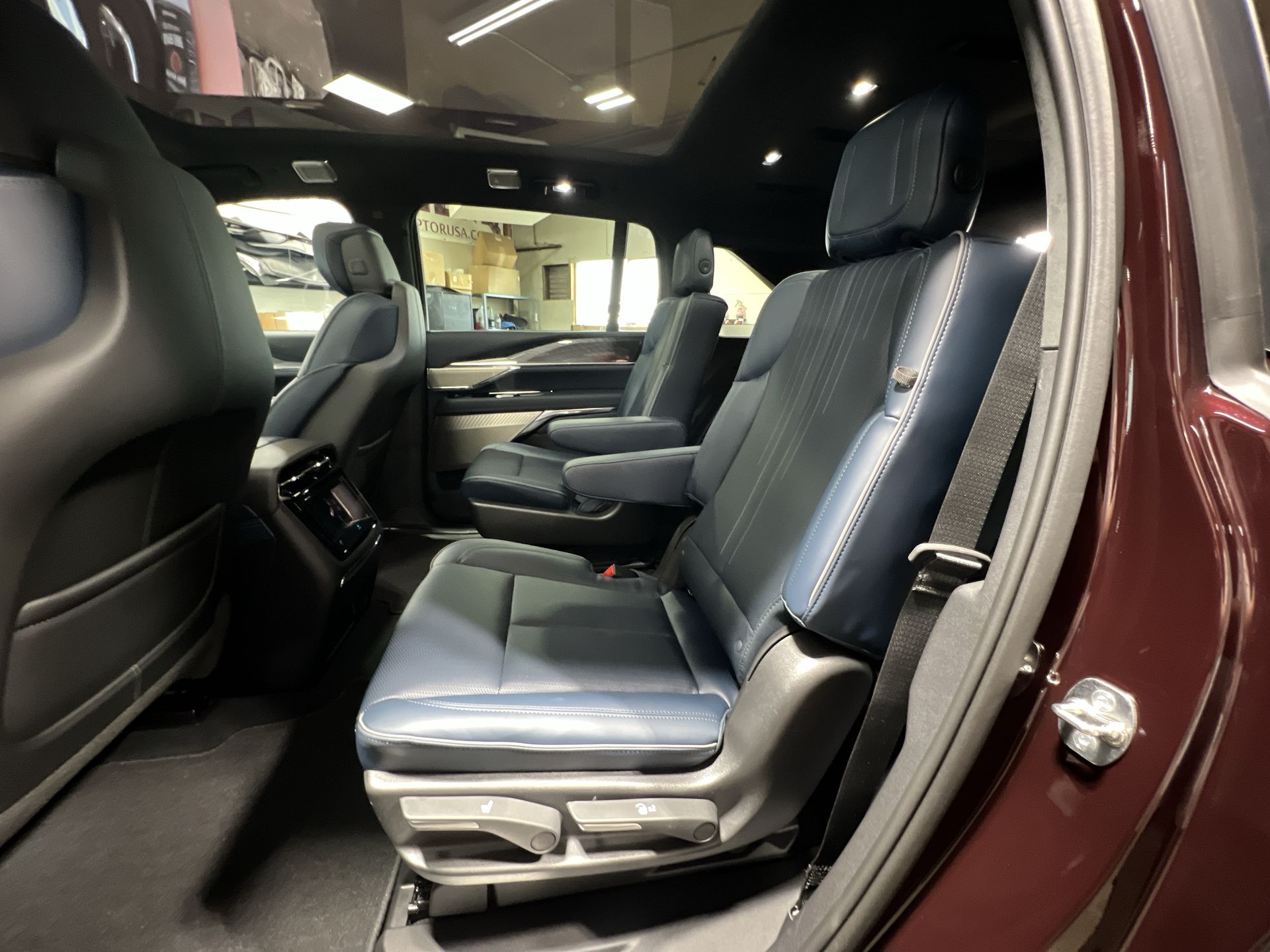 2025 Cadillac ESCALADE IQ Luxury 2