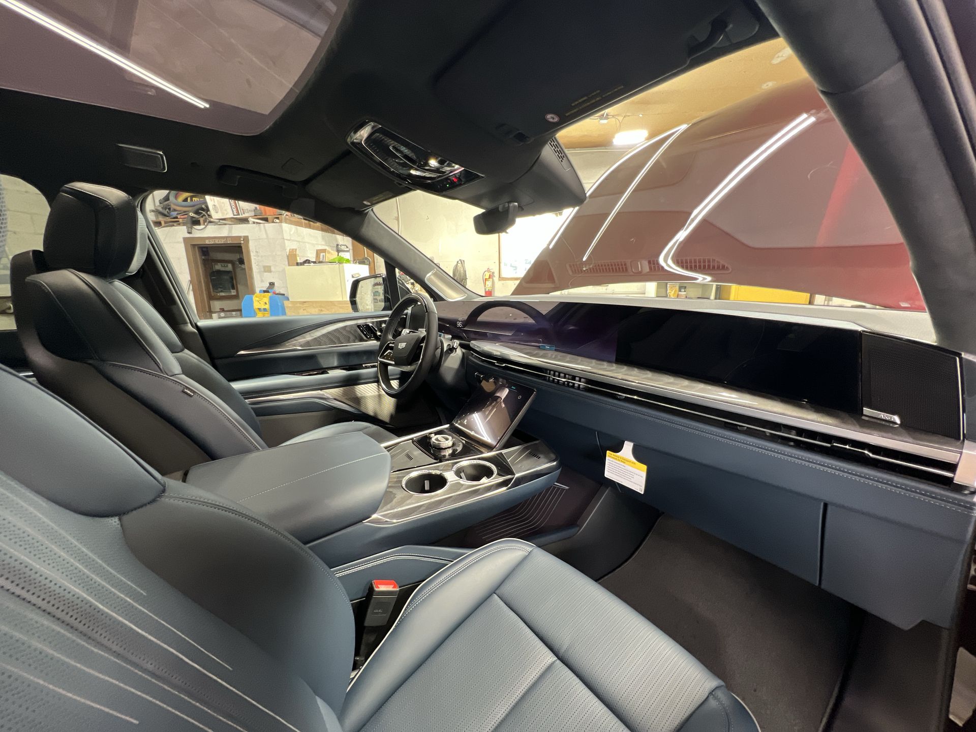 2025 Cadillac ESCALADE IQ Luxury 2