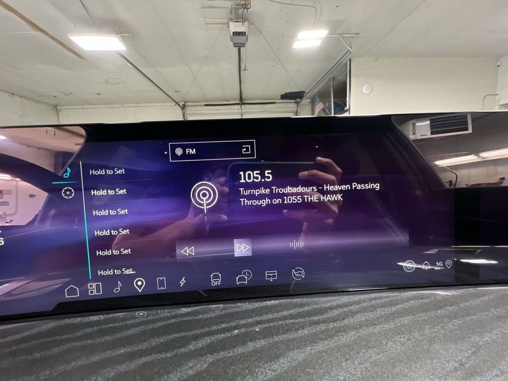 2025 Cadillac ESCALADE IQ Sport 2