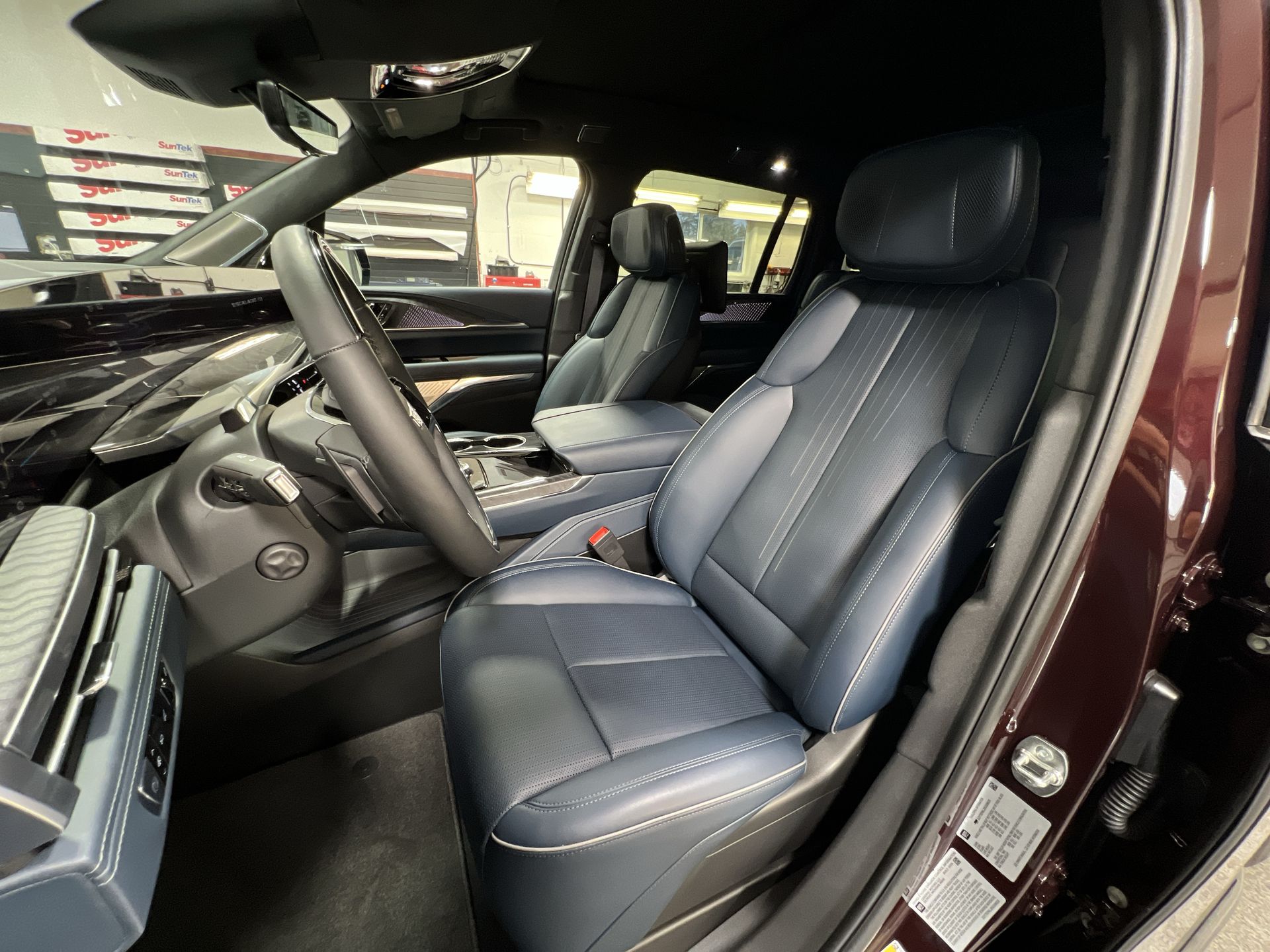 2025 Cadillac ESCALADE IQ Sport 2