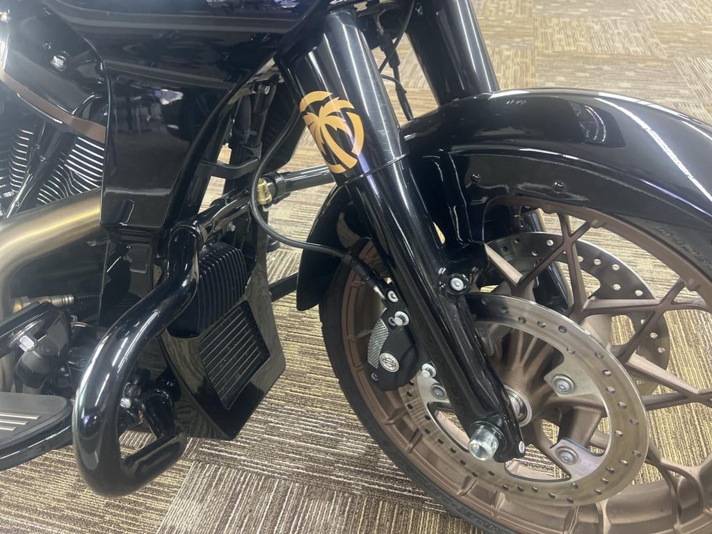 2022 HARLEY DAVIDSON ROAD GLIDE Base