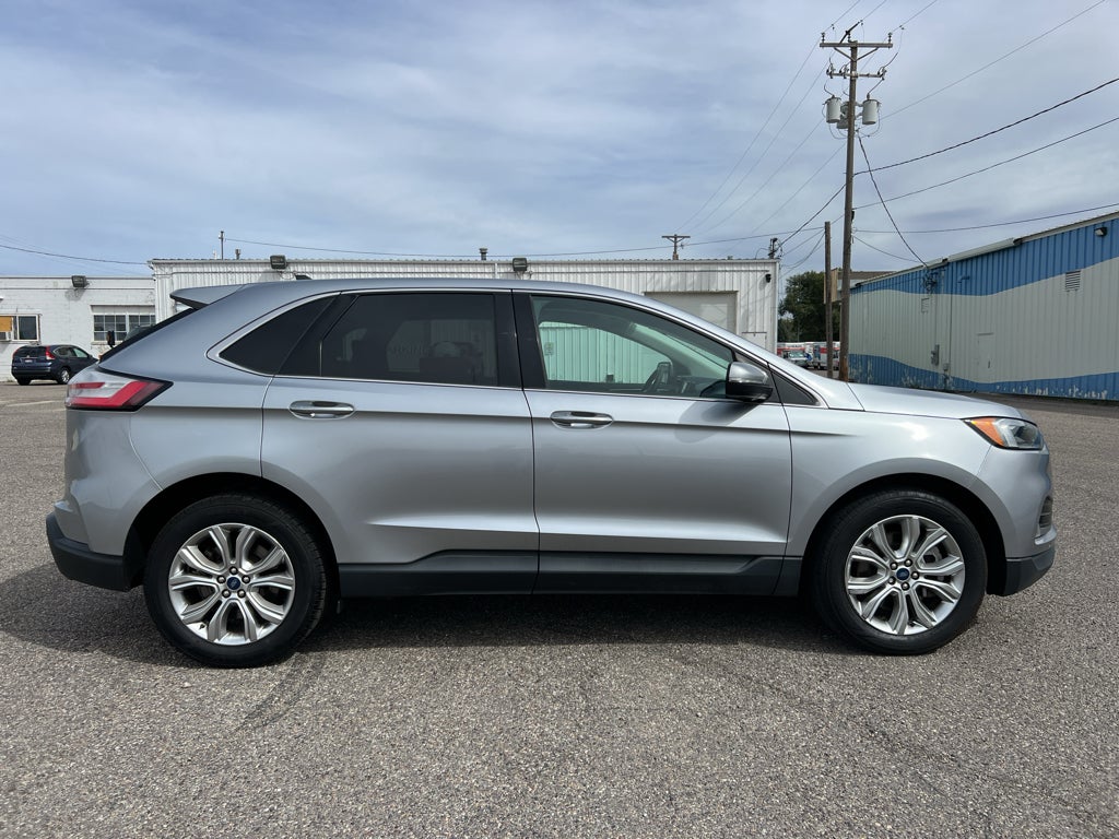 2022 Ford Edge Titanium