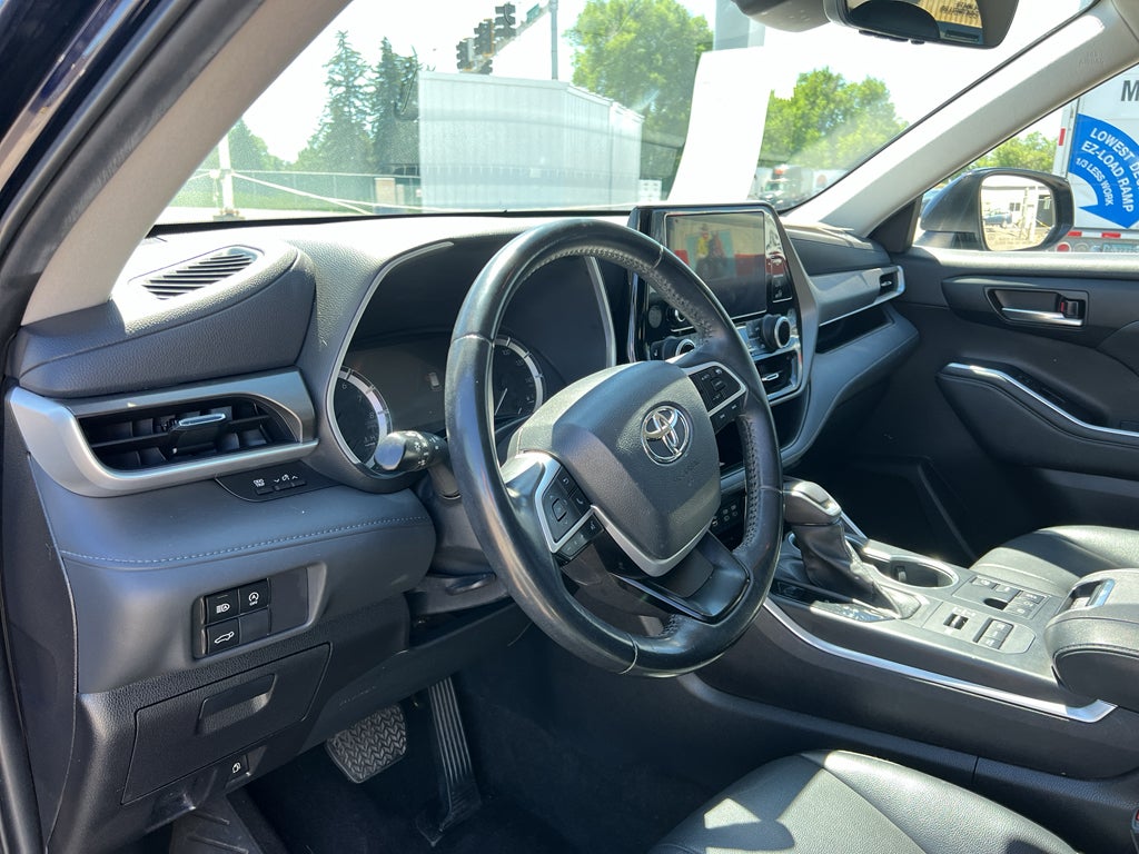 2023 Toyota Highlander XLE