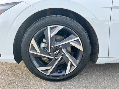 2024 Hyundai Elantra Limited