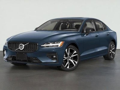 2024 Volvo S60 Core Dark Theme