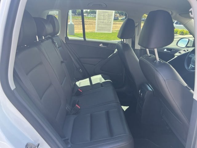 2016 Volkswagen Tiguan S